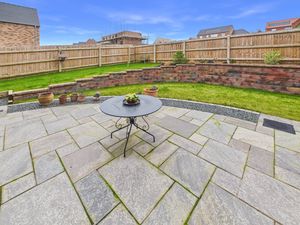 Garden and Patio- click for photo gallery